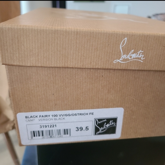 Louboutin Black Fairy Tie Up Ostrich Feather Pump Size 39.5 - Picture 3 of 9